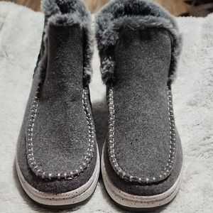 Skechers Gray Fur-Lined Women's Slippers